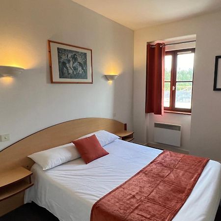 Hotel Tgv Quimper Esterno foto