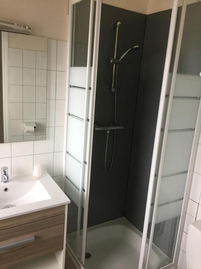 Hotel Tgv Quimper Esterno foto