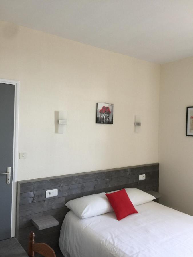 Hotel Tgv Quimper Esterno foto