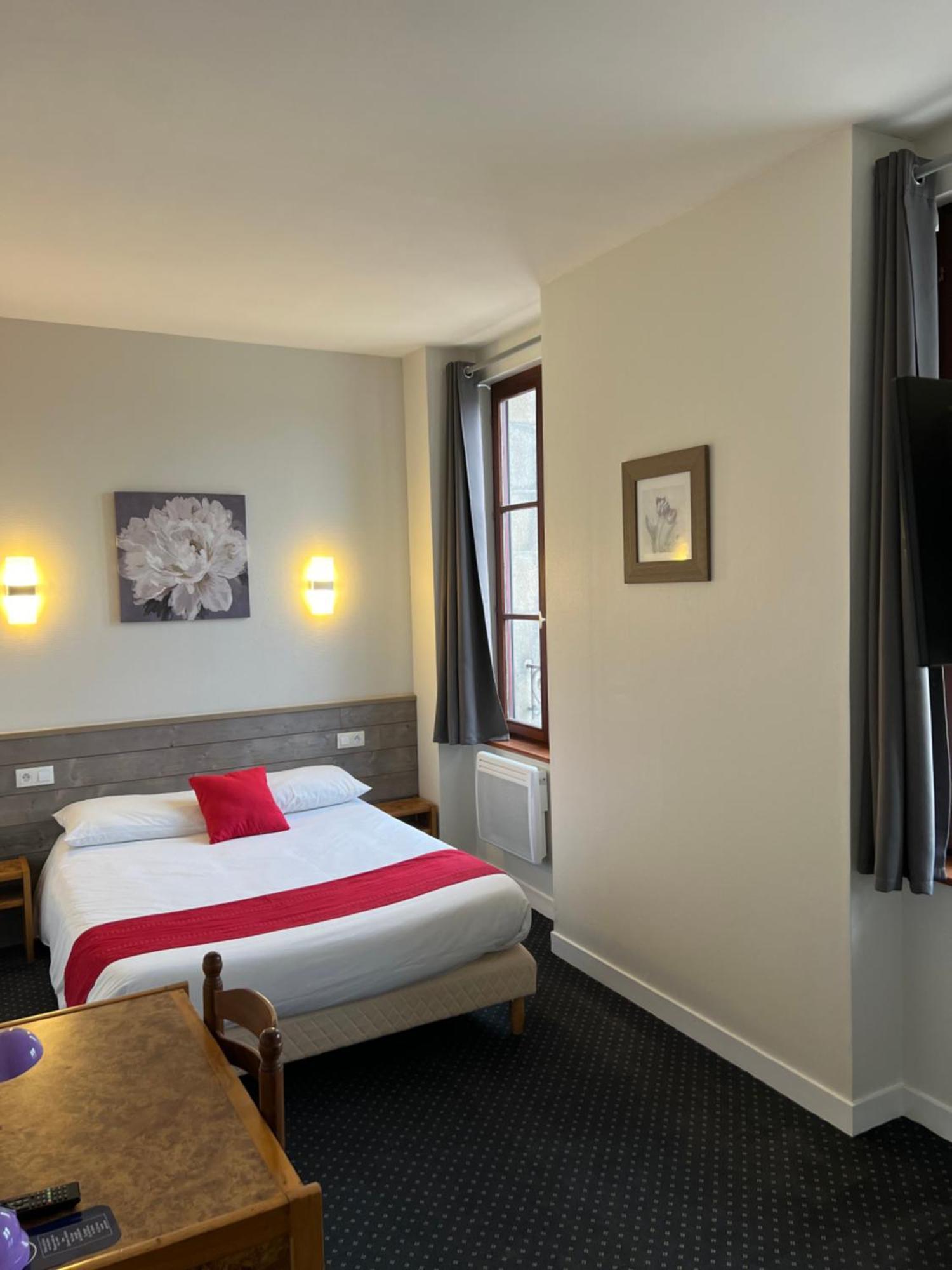 Hotel Tgv Quimper Esterno foto