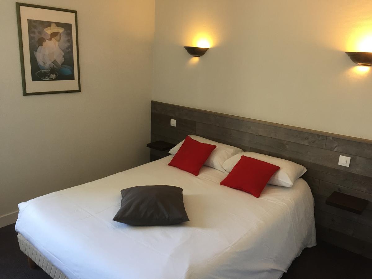 Hotel Tgv Quimper Esterno foto