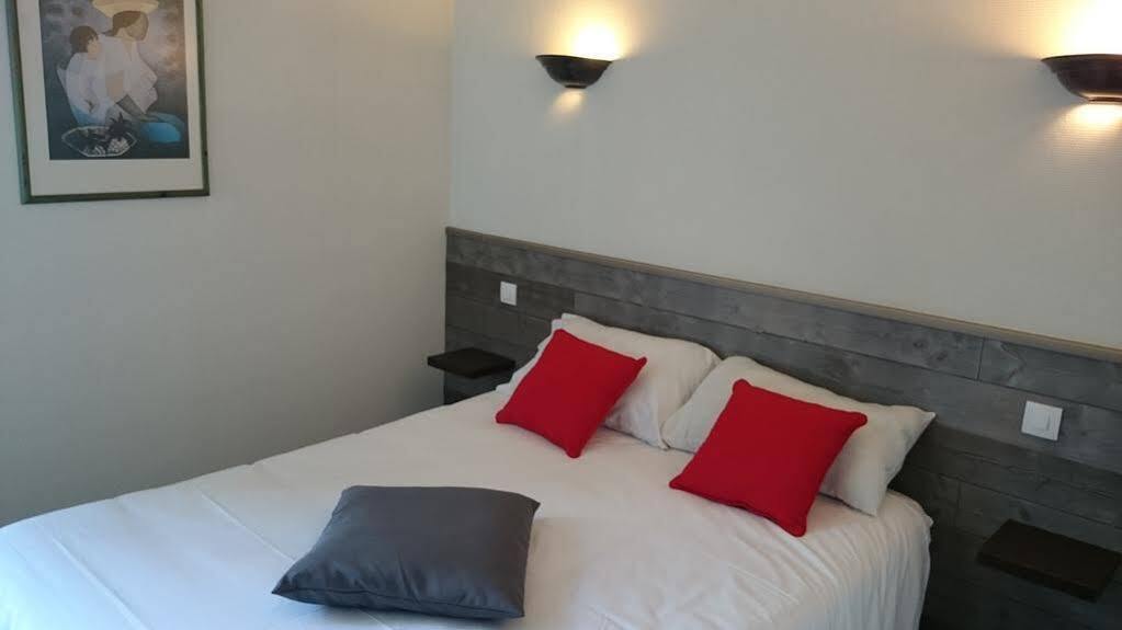 Hotel Tgv Quimper Esterno foto